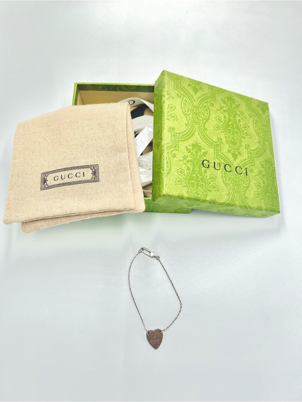 Gucci Trademark Bracelet With Heart Pendant - Picture 3 of 6